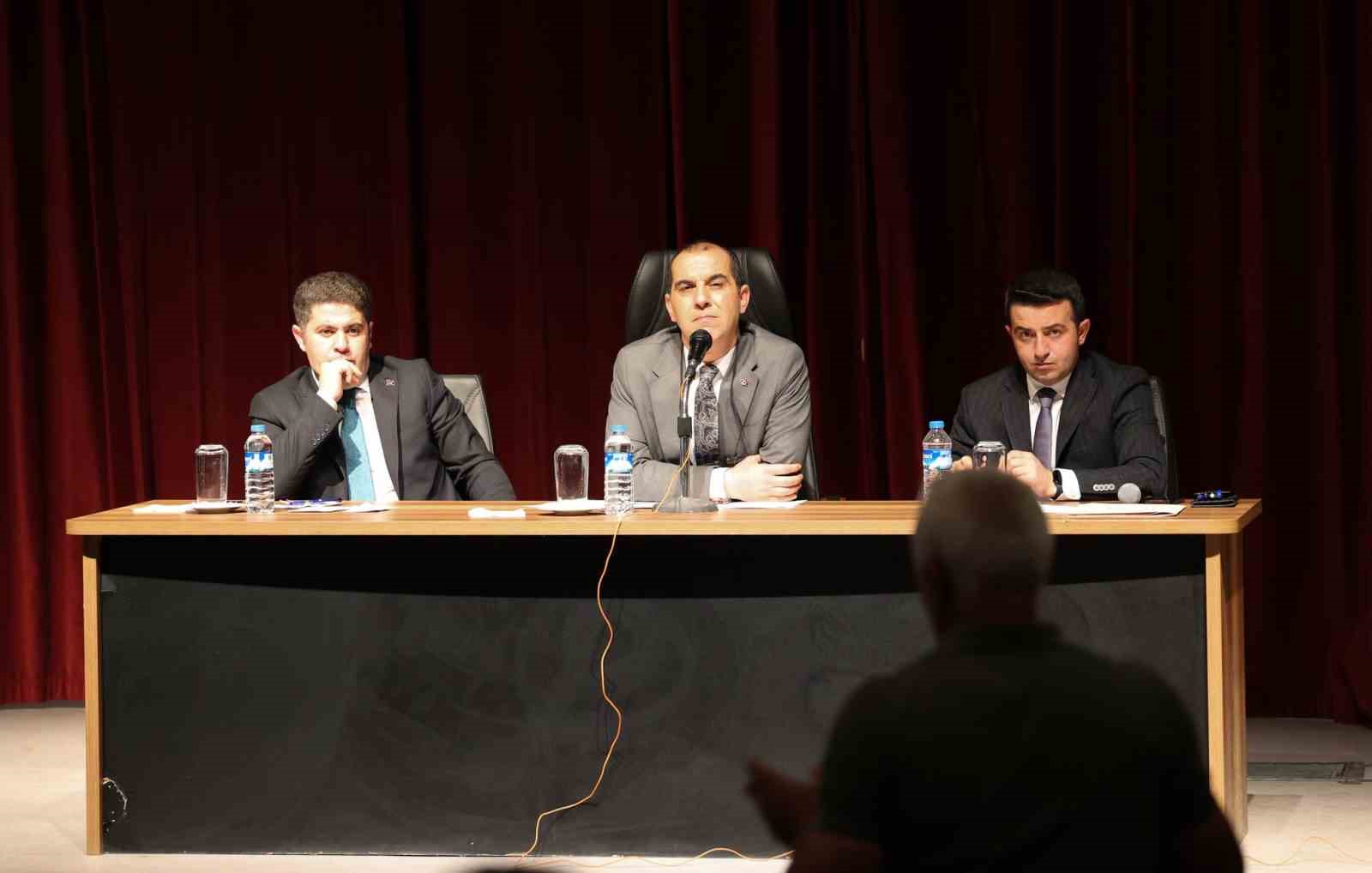 igdir-valisi-tasolar-muhtarlarin-taleplerini-dinledi