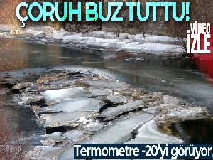 Türkiye'nin en hızlı akan nehri olan Çoruh buz tuttu