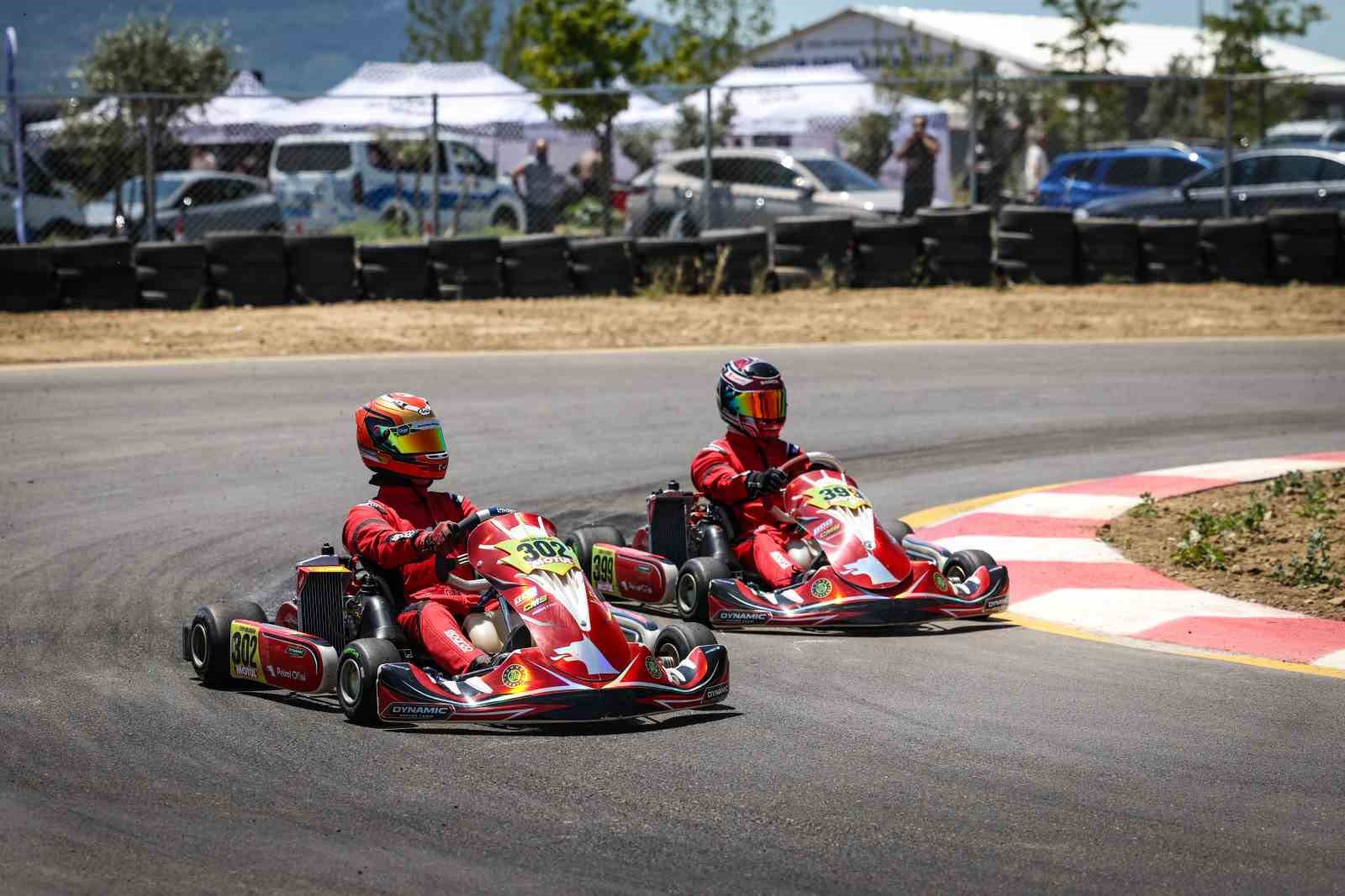 dynamic-racing-team-turkiye-karting-sampiyonasi-nin-3-uncu-ayaginda-tum-kategorilerde-podyuma-cikti