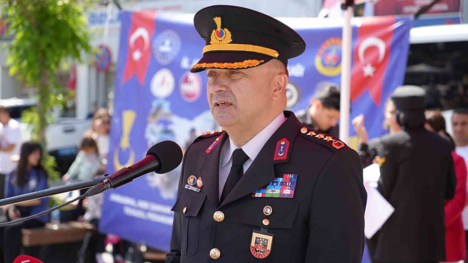 burdur-il-jandarma-komutanligi-nda-gorev-degisikligi