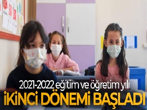 İstanbul'da öğrenciler ders başı yaptı