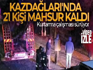 Karda mahsur kalan 21 kişiye ulaşmak için ekipler son 500 metreye ulaştı