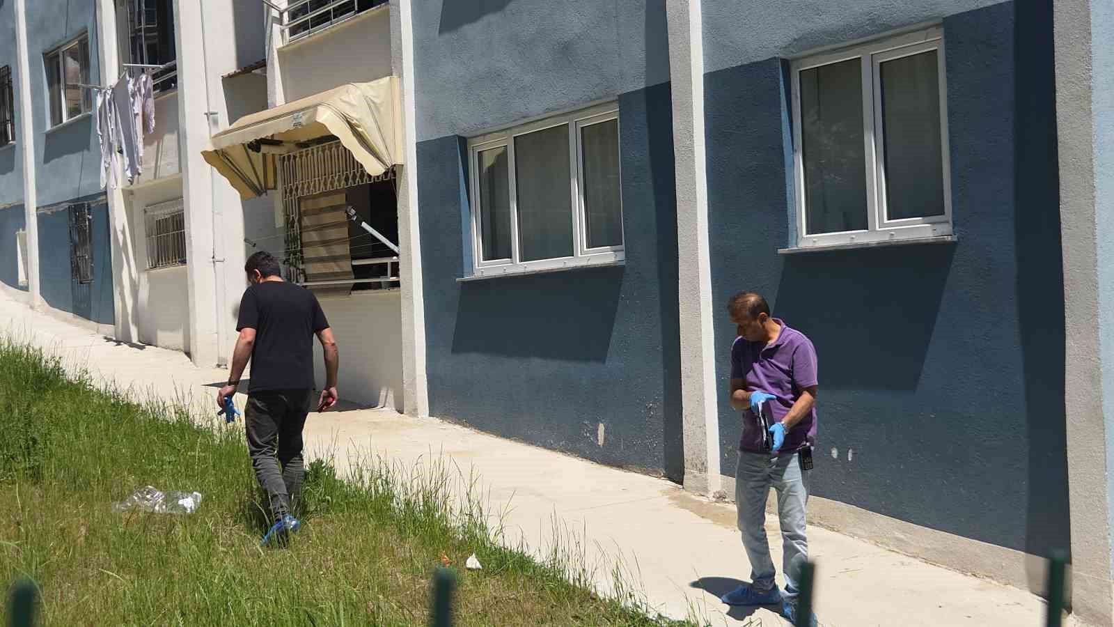 samsun-da-11-katli-apartmanin-1-nci-katindan-dusen-adam-yaralandi