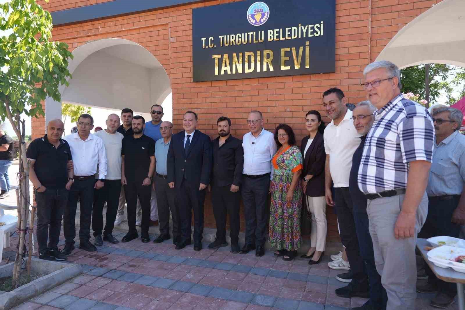 turgutlu-da-mahalle-kulturunu-yasatacak-tandir-evi-hizmete-acildi