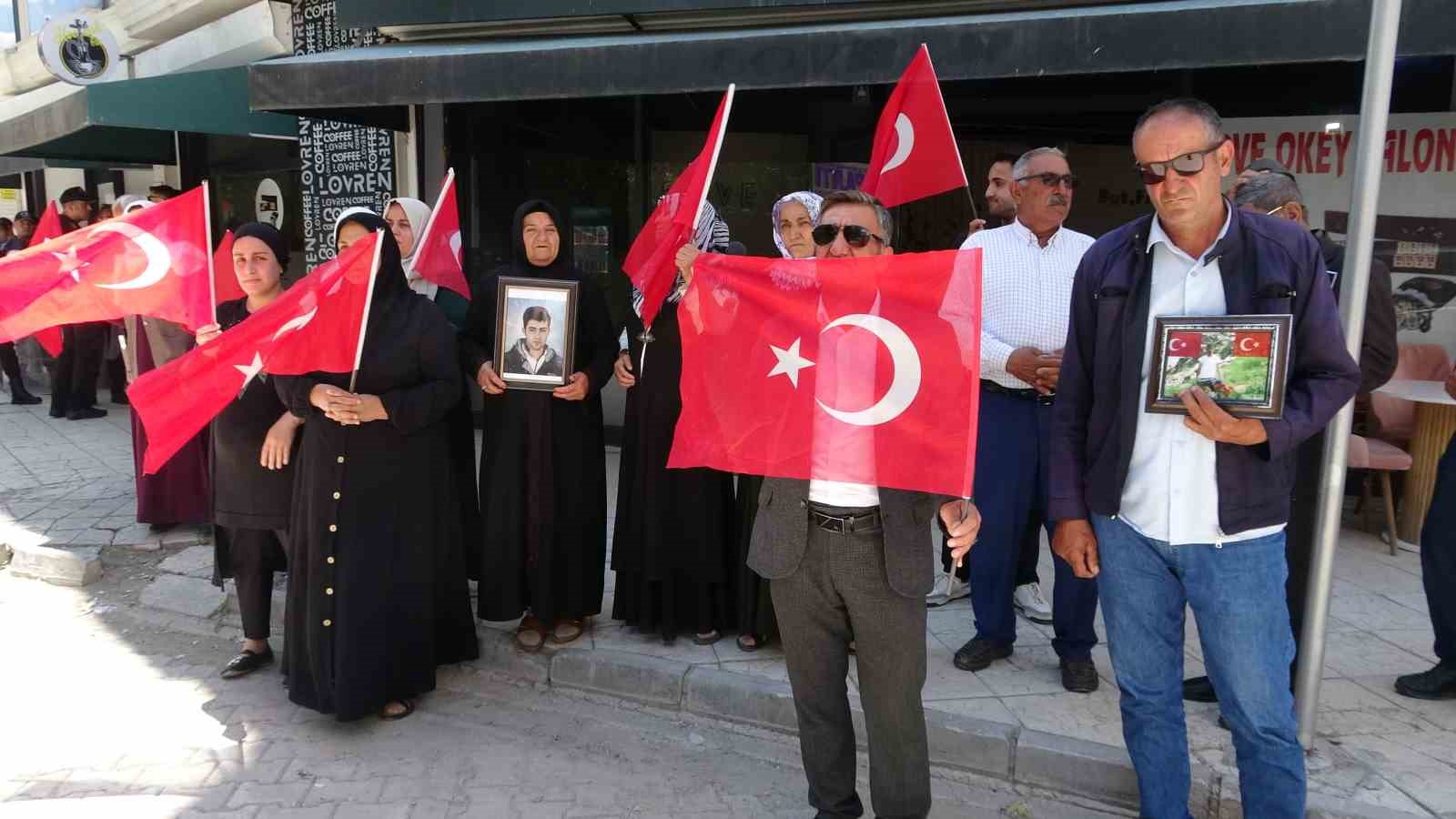 vanli-ailelerin-evlat-nobeti-120-nci-haftasinda-suruyor