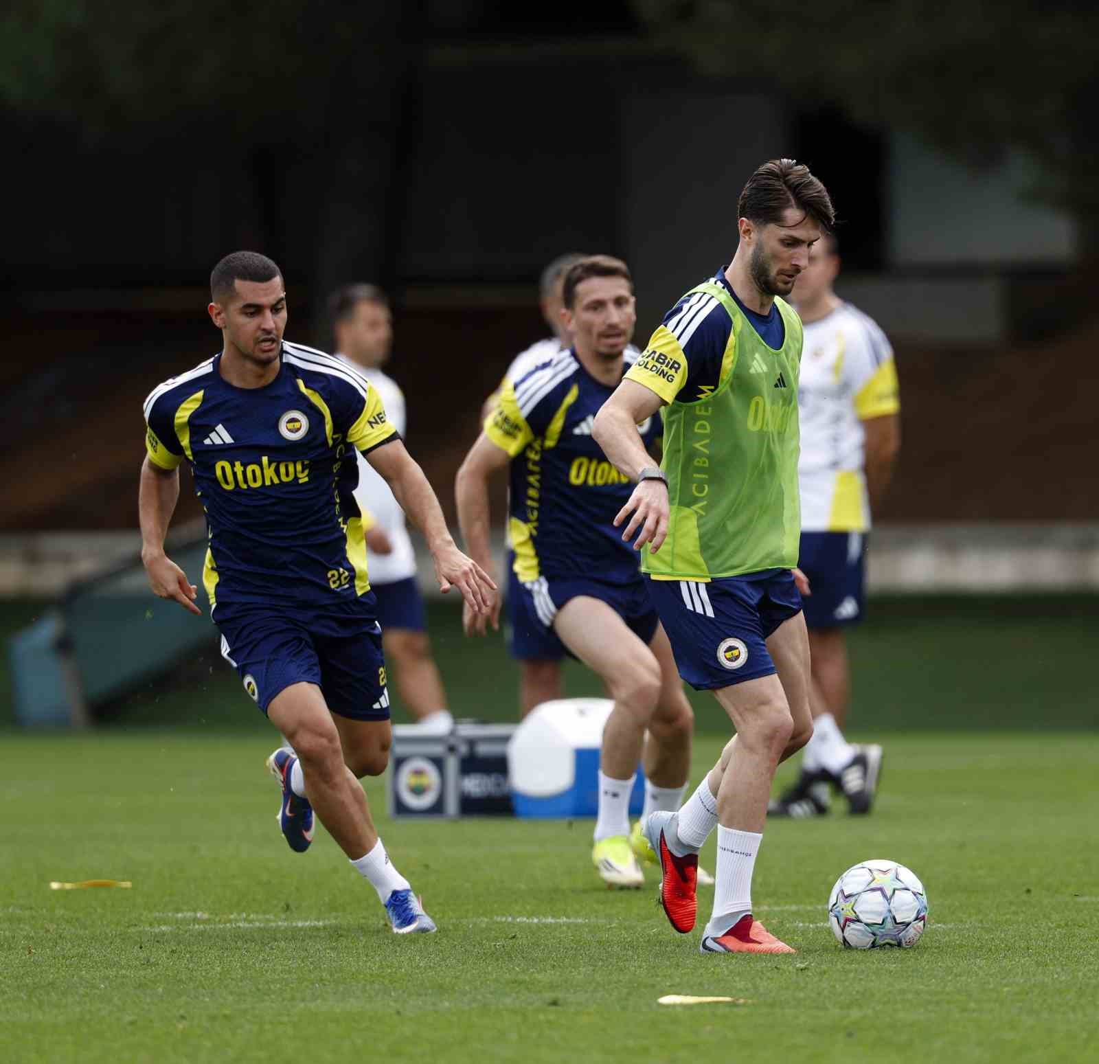 fenerbahce-de-roma-maci-hazirliklari-devam-etti