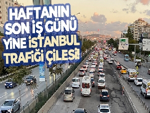 İstanbul'da haftanın son iş gününde trafik oluştu