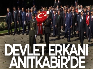 Devlet erkanı Anıtkabir'de