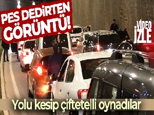 Elazığ'da pes dedirten görüntü, yolu kesip çiftetelli oynadılar