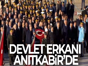 Devlet Erkanı Anıtkabir'de