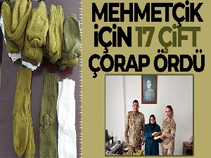 Mehmetçik için 17 çift çorap ördü