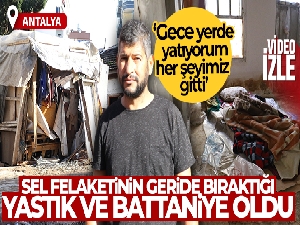 Geceyi bir battaniye ile karton üzerinde yatarak geçiriyor