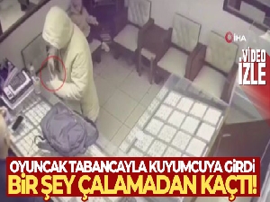 Gaziosmanpaşa'daki kuyumcuya yapılan yağma teşebbüsü güvenlik kamerasına yansıdı