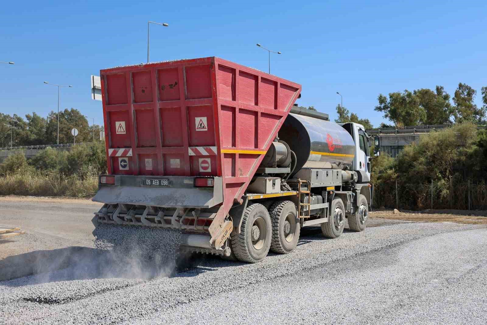 efeler-belediyesi-nden-tepecik-e-15-bin-metrekare-asfalt