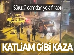Beşiktaş'ta katliam gibi kaza kamerada: Sürücü camdan yola fırladı