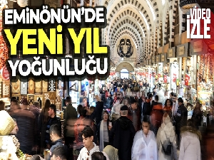 Eminönü'nde yılbaşı yoğunluğu