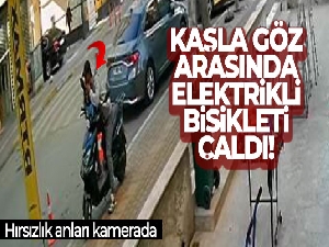 Üzerinde oturup, aynasında saçını düzelttiği elektrikli bisikleti çaldı