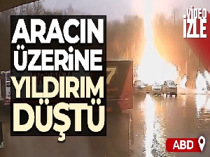 ABD'de aracın üzerine yıldırım düştü