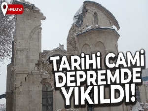 Tarihi cami depremde yıkıldı