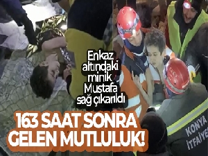 Hatay'da enkaz altındaki 7 yaşındaki Mustafa 163 saat sonra kurtarıldı