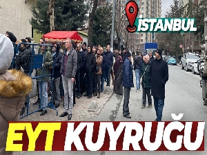 İstanbul'da SGK binaları önünde uzun EYT kuyruğu