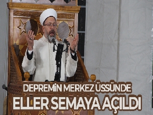 Depremin merkezinde Berat Kandili'nde eller semaya açıldı