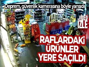 Kayseri'deki deprem kamerada: Raflardaki ürünler yere saçıldı