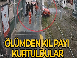Tramvay istasyonunda ölümün teğet geçtiği anlar kamerada