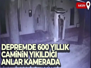 Kahramanmaraş depreminde 600 yıllık tarihi caminin yıkıldığı anlar kamerada