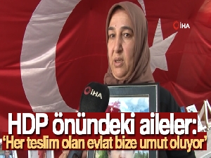 HDP önündeki aileler: 'Her teslim olan evlat bize umut oluyor'