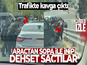 Trafikte kavga çıktı, araçtan sopa ile inip dehşet saçtılar