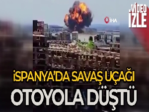 İspanya'da F-18 savaş uçağı otoyola düştü, o anlar kameraya yansıdı