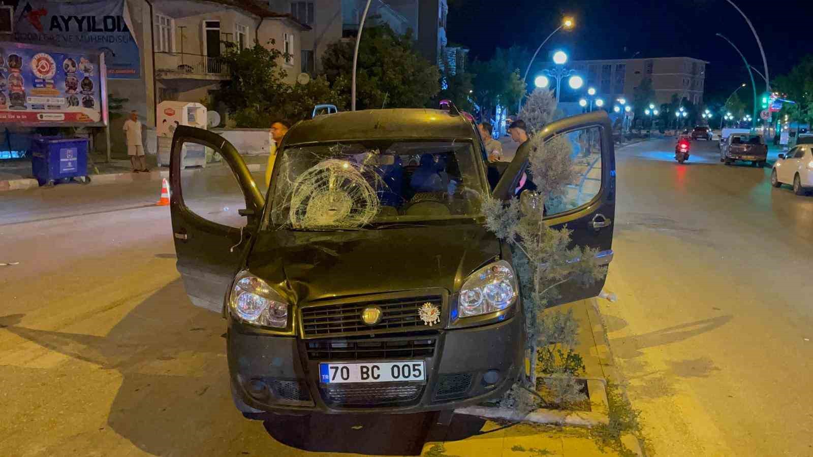 hafif-ticari-aracin-carptigi-belediye-iscisi-agir-yaralandi