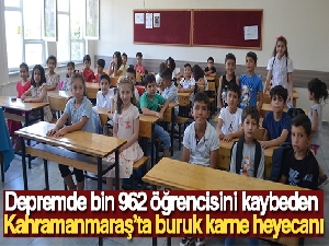 Depremde bin 962 öğrencisini kaybeden Kahramanmaraş'ta buruk karne heyecanı