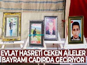 Evlat hasreti çeken aileler bayramı çadırda geçiriyor