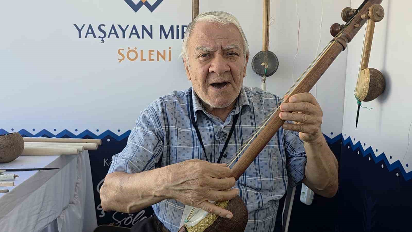 kutahya-da-rebap-gelenegini-yasatan-son-usta-ahmet-bitirim