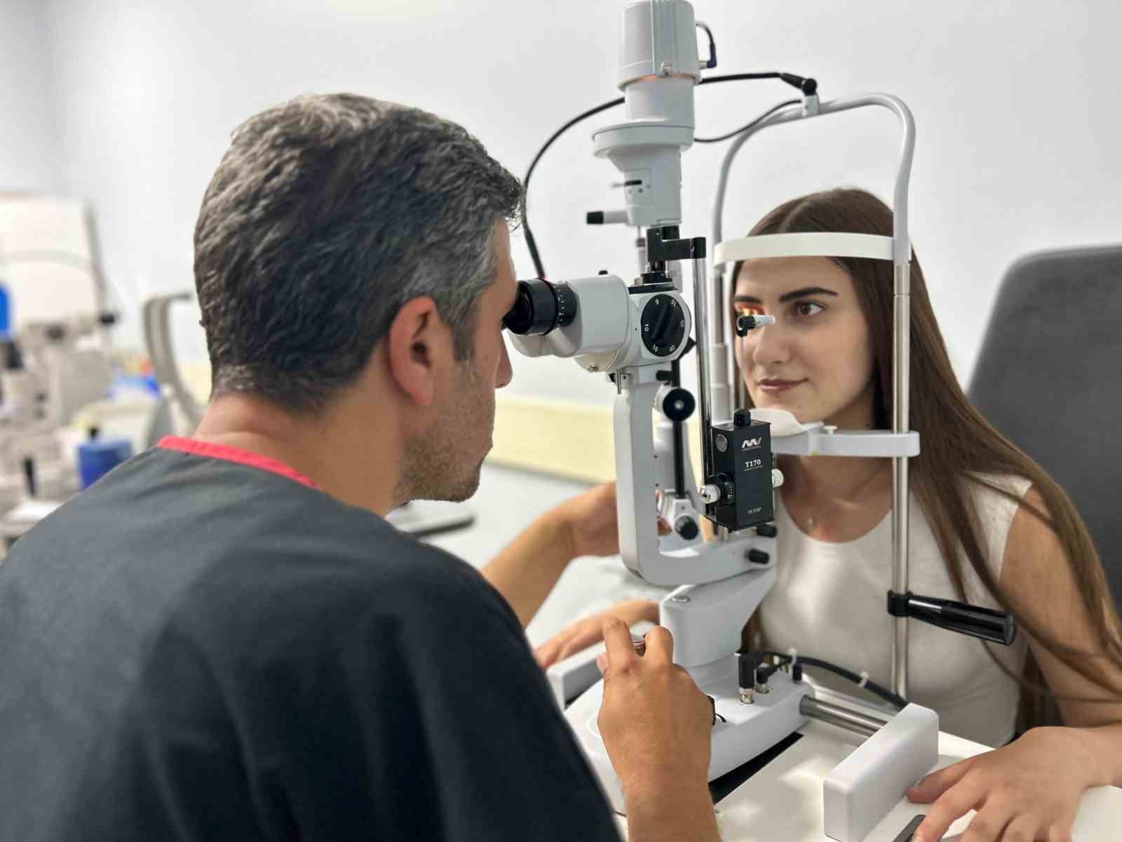 van-da-keratokonus-uyarisi-gozluk-numarasi-sik-degisiyorsa-dikkat