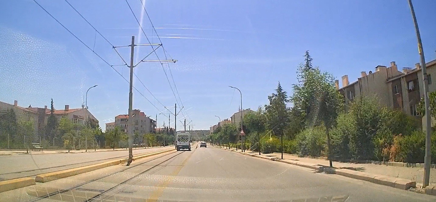 uc-kisinin-can-verdigi-caddede-kasis-ihlali-davam-ediyor