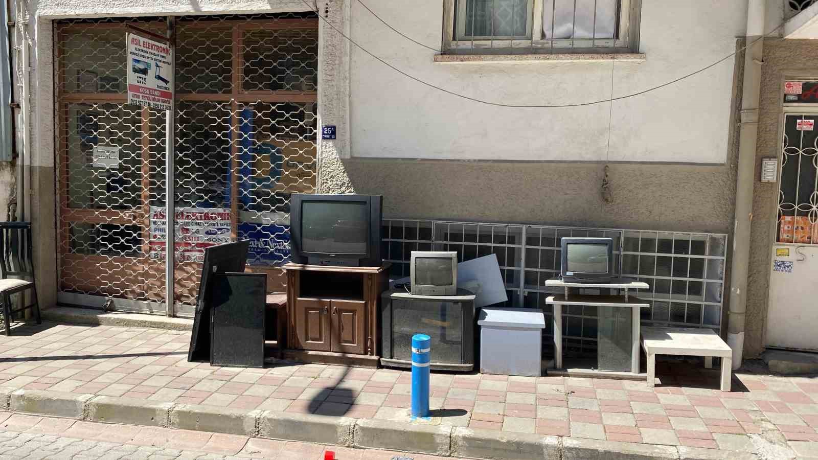 bir-donemin-vazgecilmezi-tuplu-televizyonlar-simdilerde-nostalji-yasatiyor