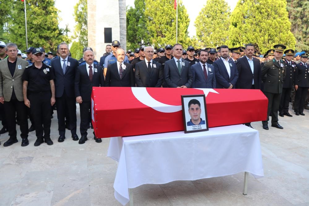 aydinli-sehit-polis-memuru-denizli-de-topraga-verildi