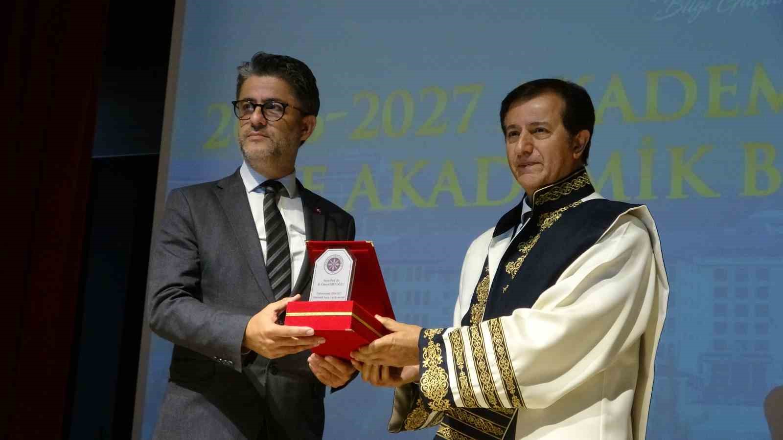 ardahan-universitesi-nde-2025-2026-akademik-yili-acilis-toreni