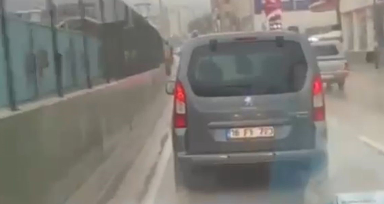 Trafik kurallarını hiçe saydı!