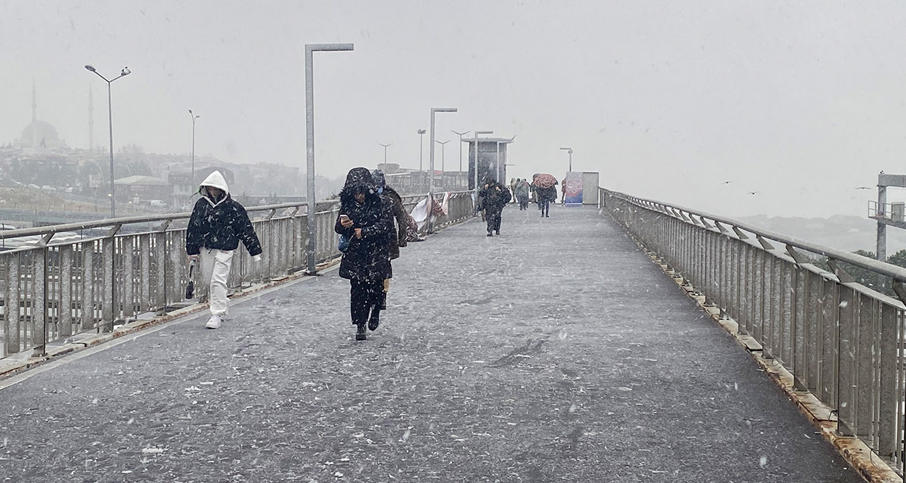 İstanbul’da kar etkili oluyor