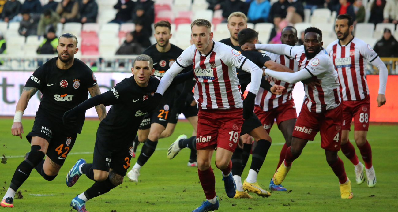 Galatasaray Sivas'ta takıldı