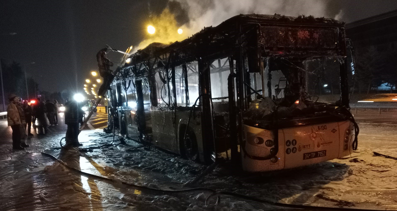 İBB’ye bağlı toplu taşıma araçlarındaki kaza ve arızalara her geçen gün yenisi ekleniyor