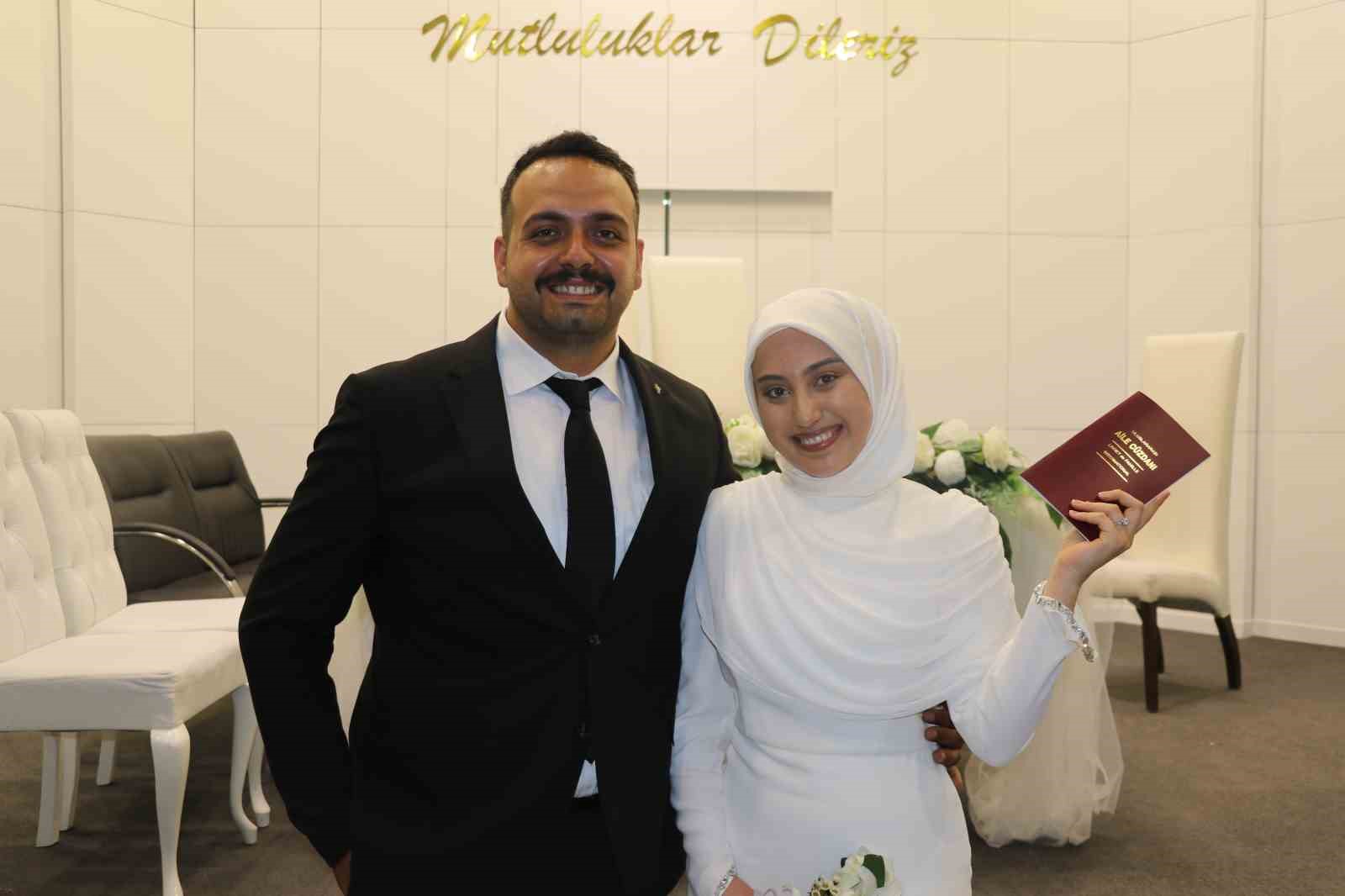 unutkan-damatlar-bu-tarihi-secti-evlendirme-dairesi-26-haziran-da-doldu-tasti