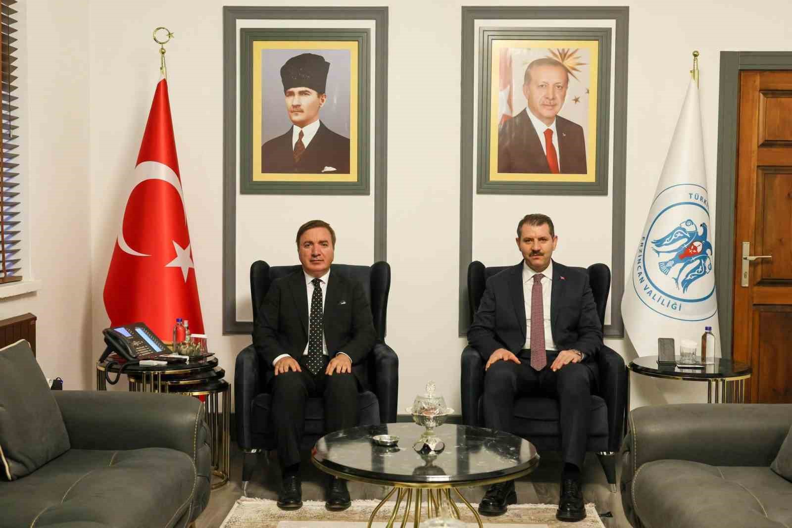 bakan-yardimcisi-ayhan-dan-erzincan-valiligi-ne-ziyaret