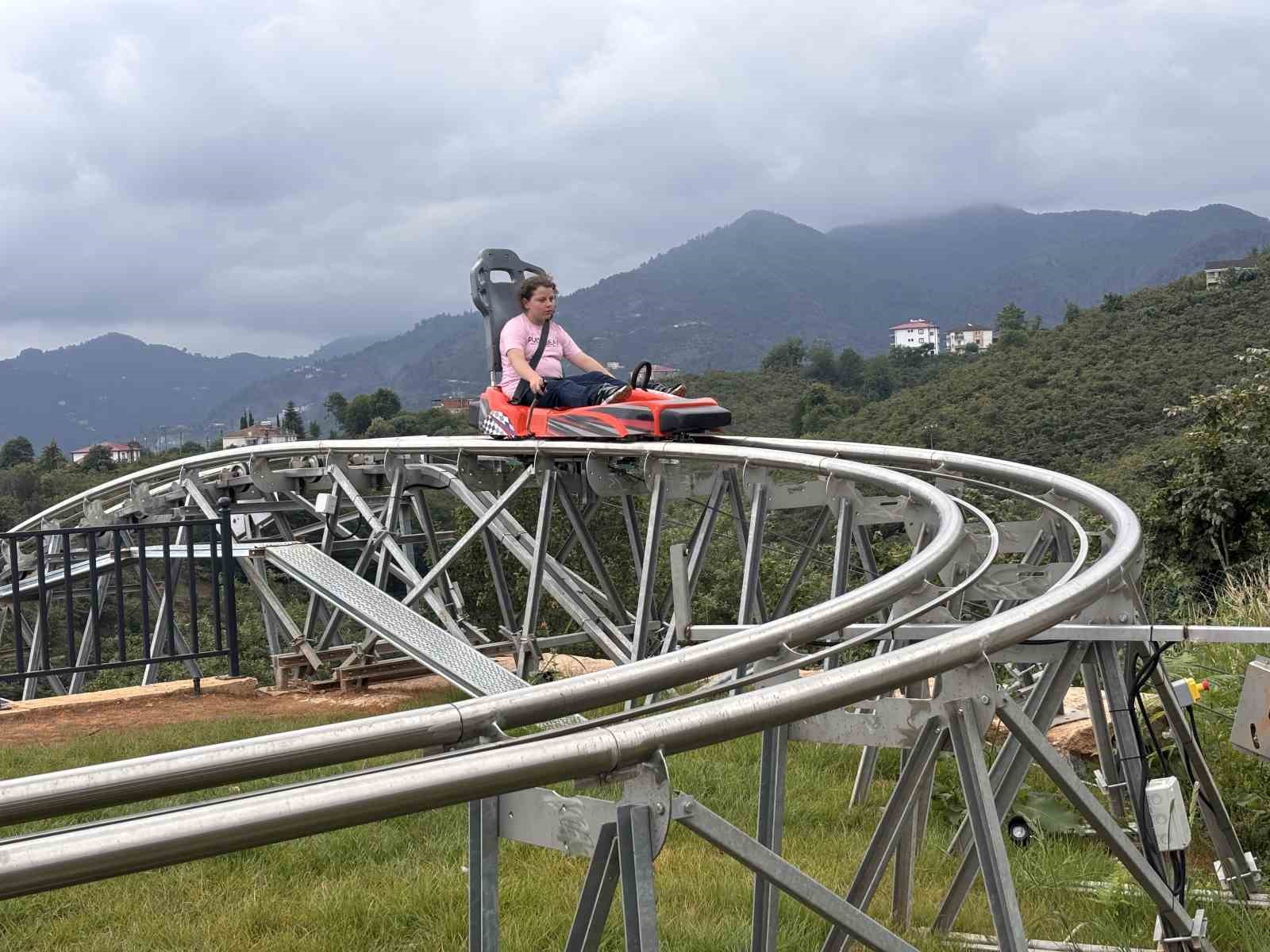trabzon-da-dag-kizagina-turist-akini-metrelerce-kuyruk-olusuyor