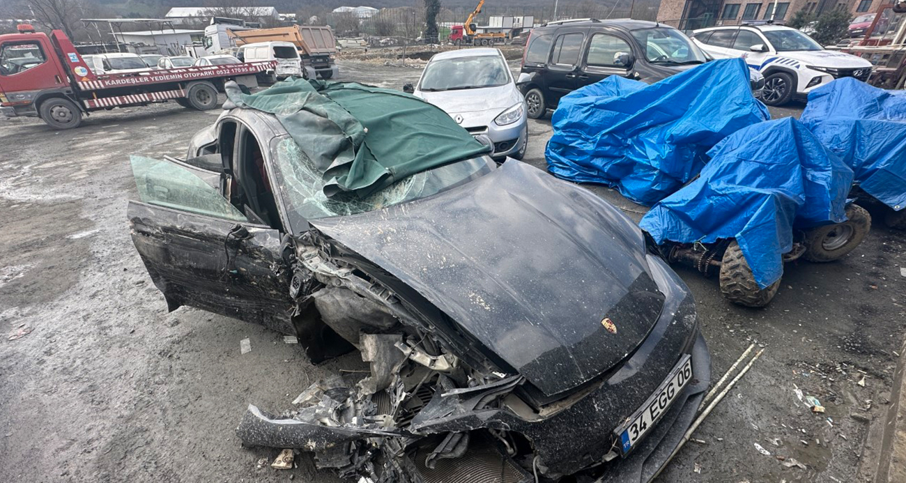 Eyüpsultan’daki feci kazaya karışan Porsche ve ATV’nin son hali kazanın boyutunu gözler önüne serdi