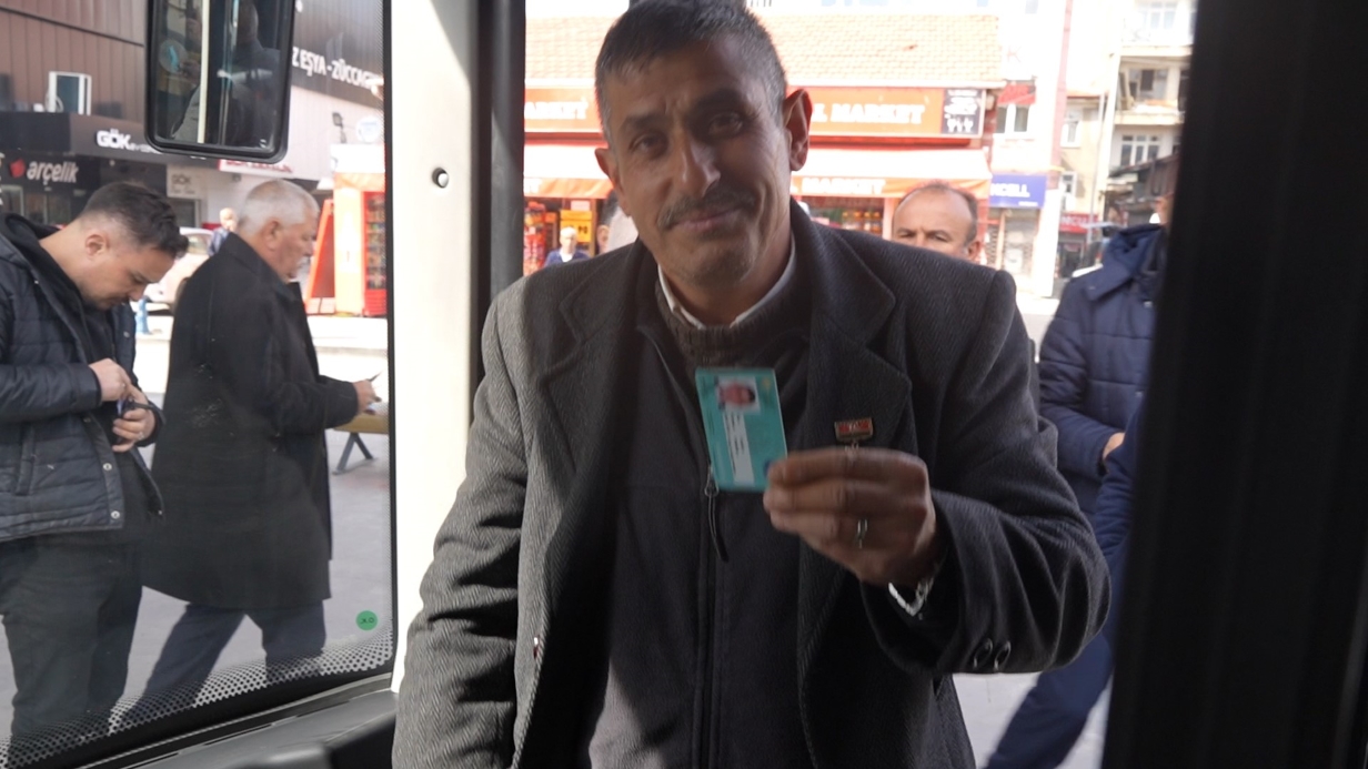 Şehit yakınları ve gaziler, otobüslerde ’vatan size minnettar’ anonsu ile karşılanıyor